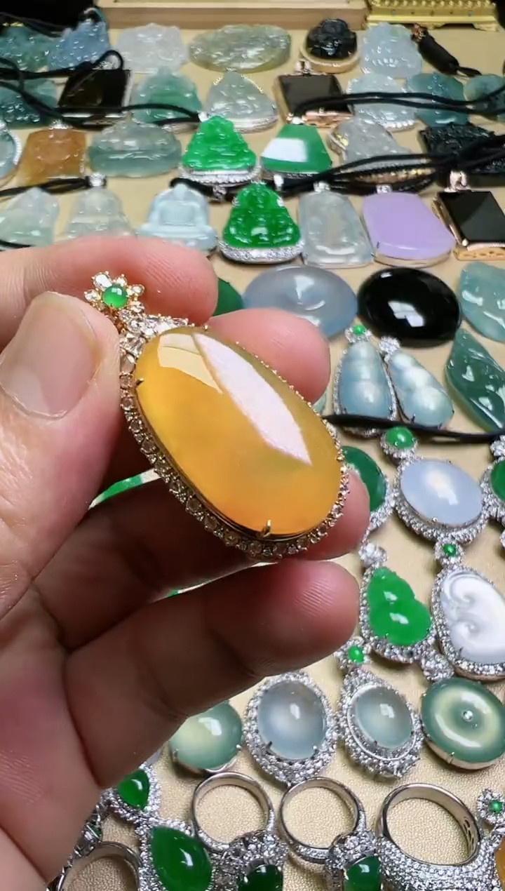 【闪购商品】翡翠颈饰18K金镶嵌天然缅甸翡翠