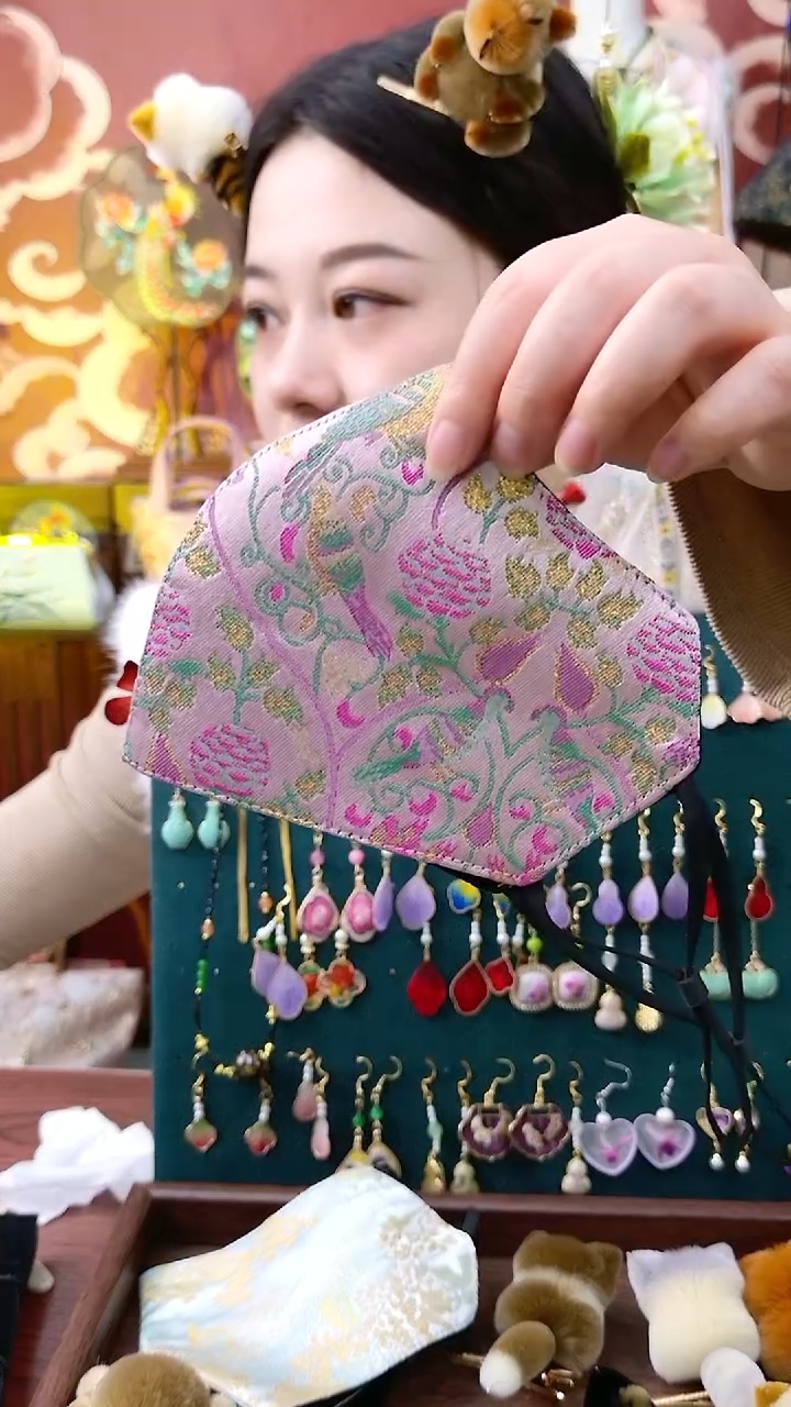 纯铜合金琉璃非遗绒花耳钩