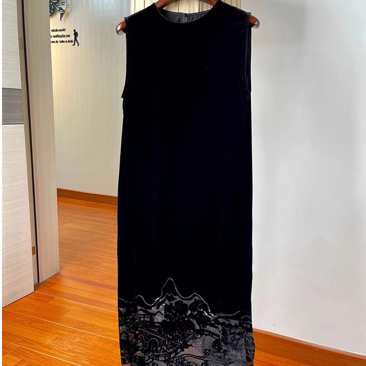 2025早春山水画新中式烧花真丝丝绒宽松无袖连衣裙轻奢高级感长裙