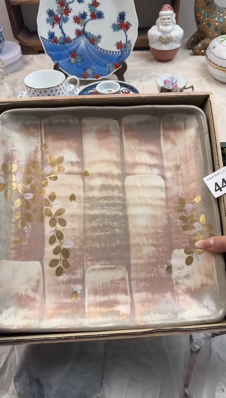 L****rE          449