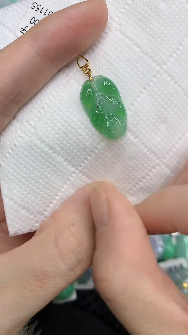 颈饰18K金镶嵌翡翠a货支持复检百元以上9元证书费自理