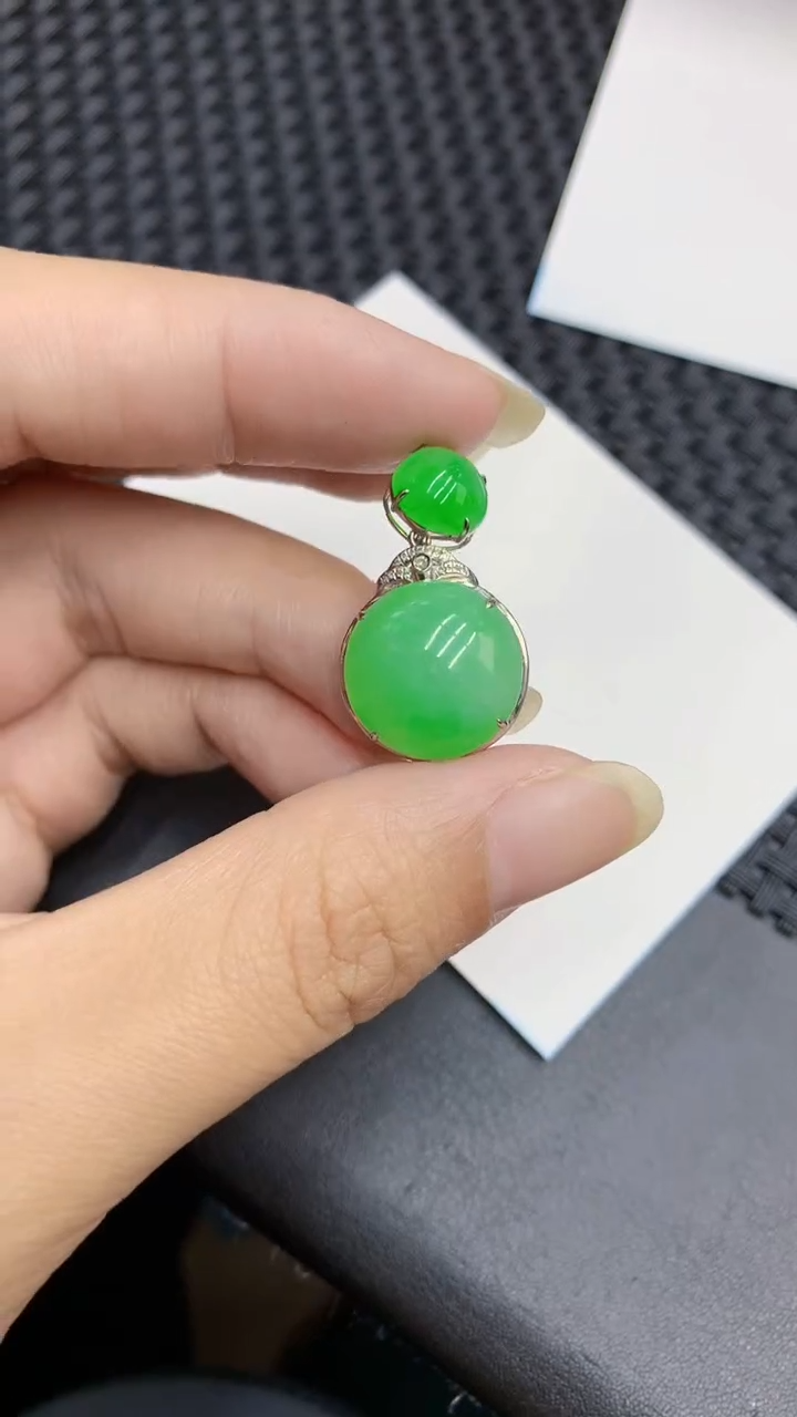 【闪购商品】翡翠颈饰18K金镶嵌            8