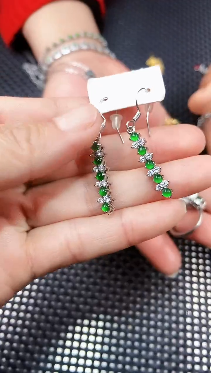 【闪购商品】翡翠耳饰未镶嵌11111111