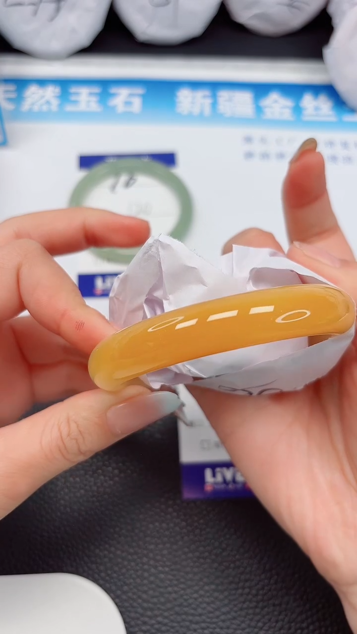 【闪购商品】石英质玉未镶嵌手镯71