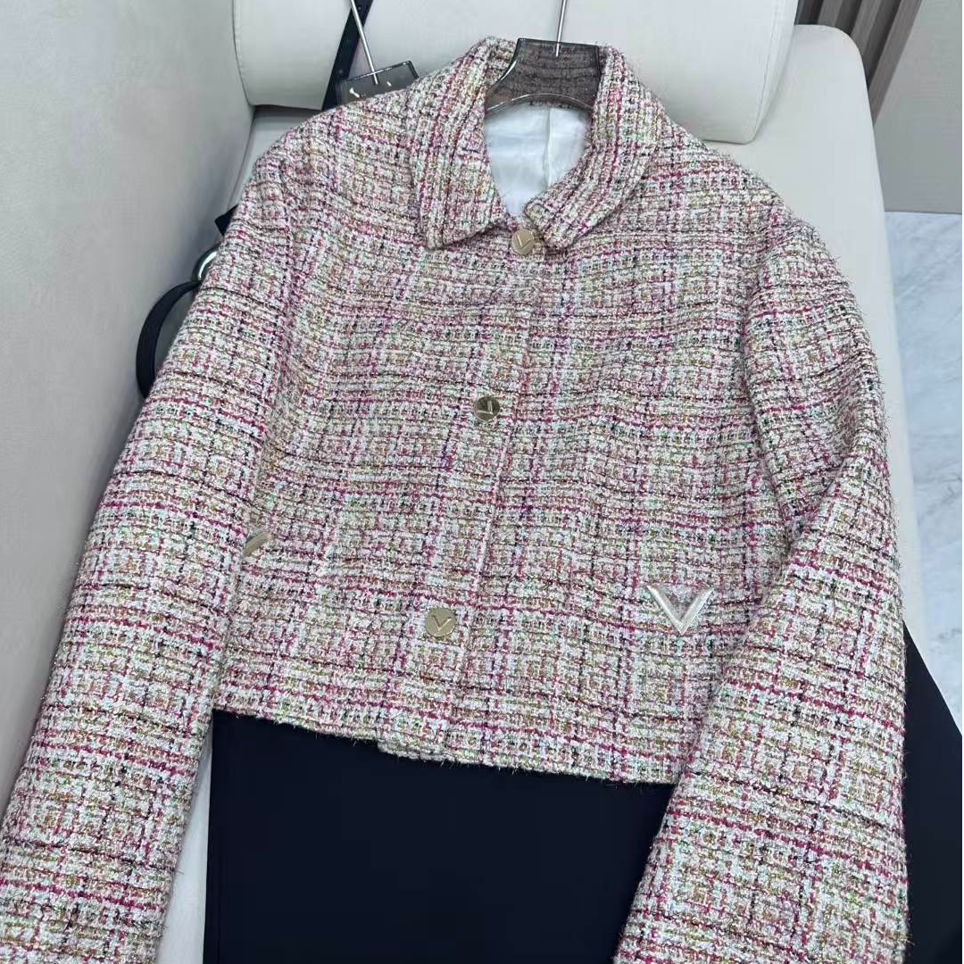 粉色时尚翻领粗花呢短款外套