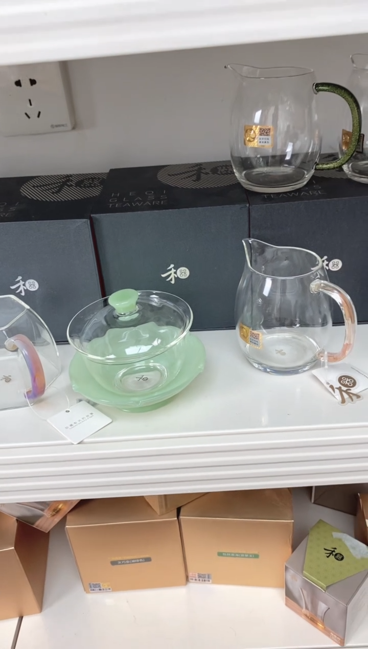 沁莲盖碗浅玉色样品