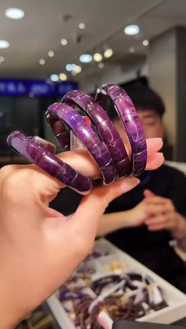 未镶嵌苏纪石（舒俱来）手牌南非舒俱来老矿