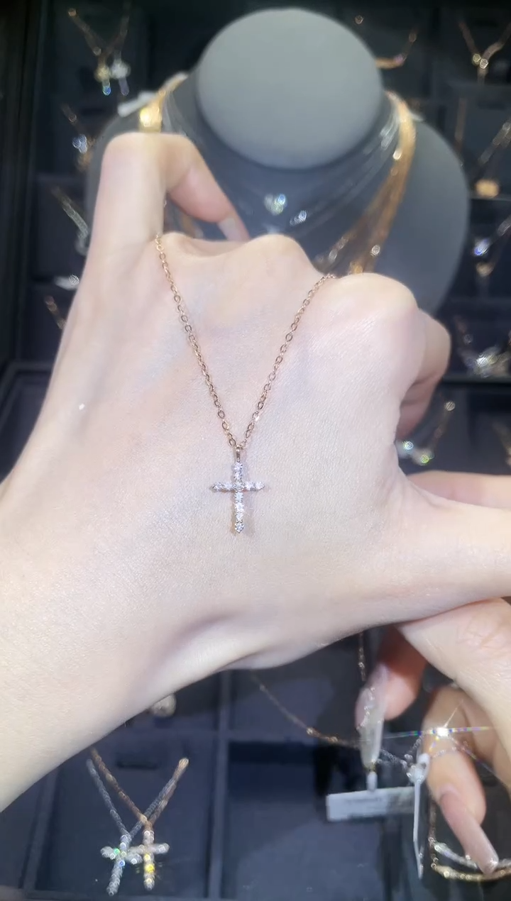 【闪购商品】钻石套链18K金镶嵌18K金玫 多人 十字架