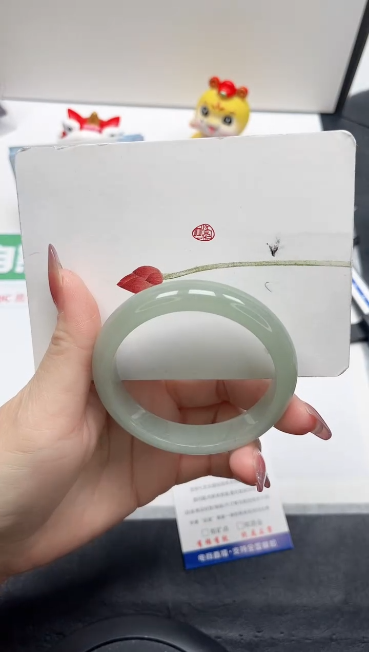 【闪购商品】石英质玉手镯未镶嵌274-56