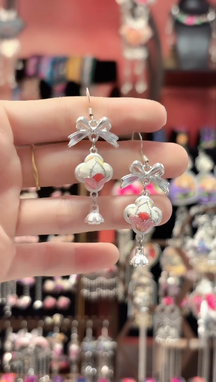 织绣云织遥老绣饰品  318