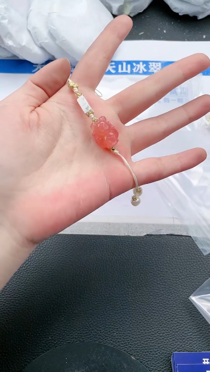 【闪购商品】石英质玉手镯未镶嵌挂件