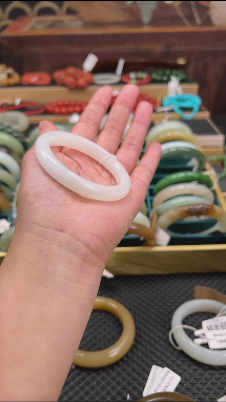 未镶嵌手镯和田玉50.6