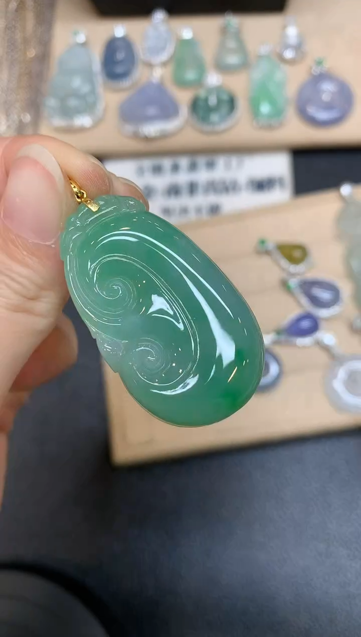 【闪购商品】翡翠颈饰18K金镶嵌【无服务费