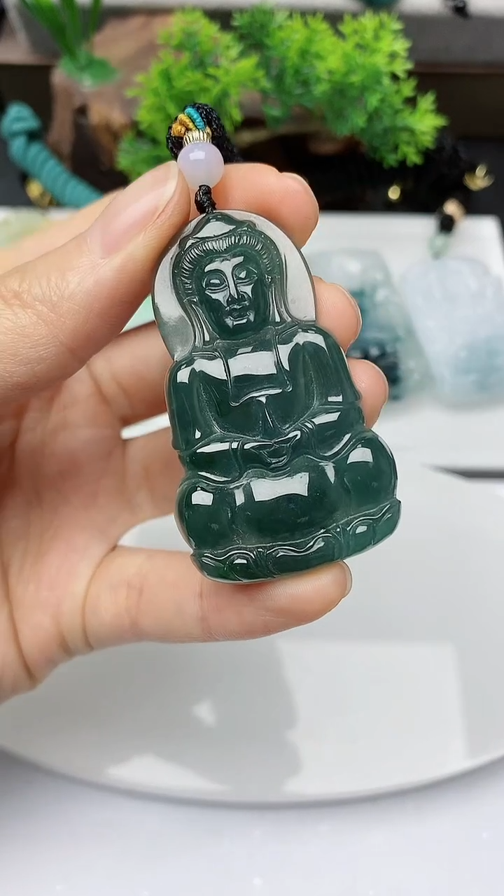 【闪购商品】翡翠颈饰未镶嵌           