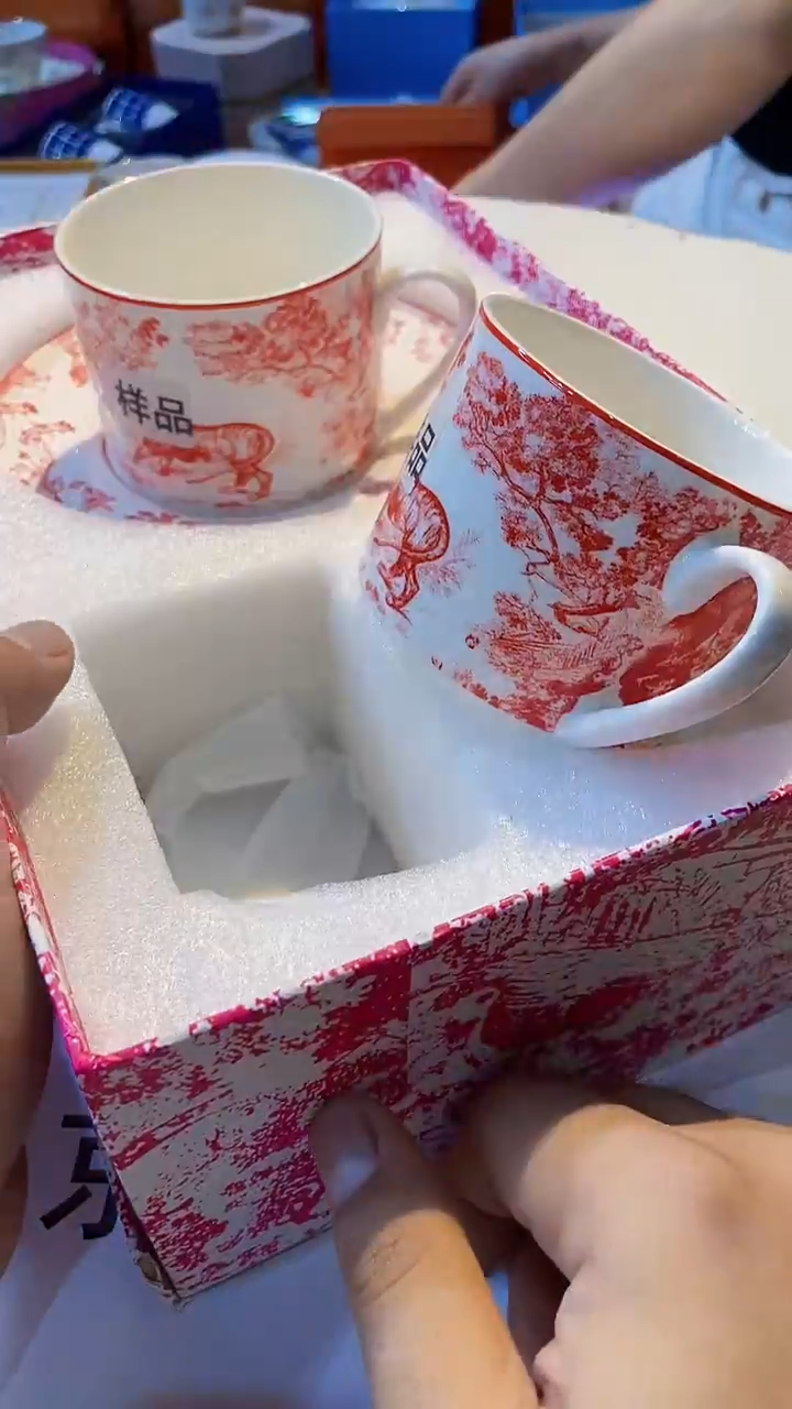杯鸿辉家品牌瓷器，京东包邮！