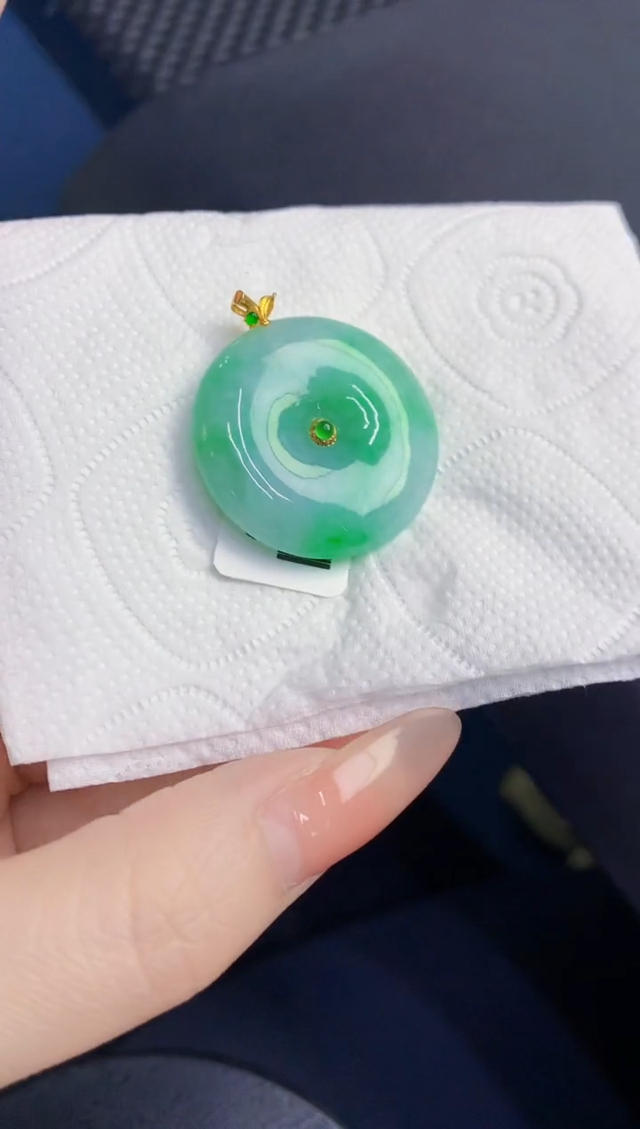 颈饰18K金镶嵌翡翠缅甸天然翡翠A货