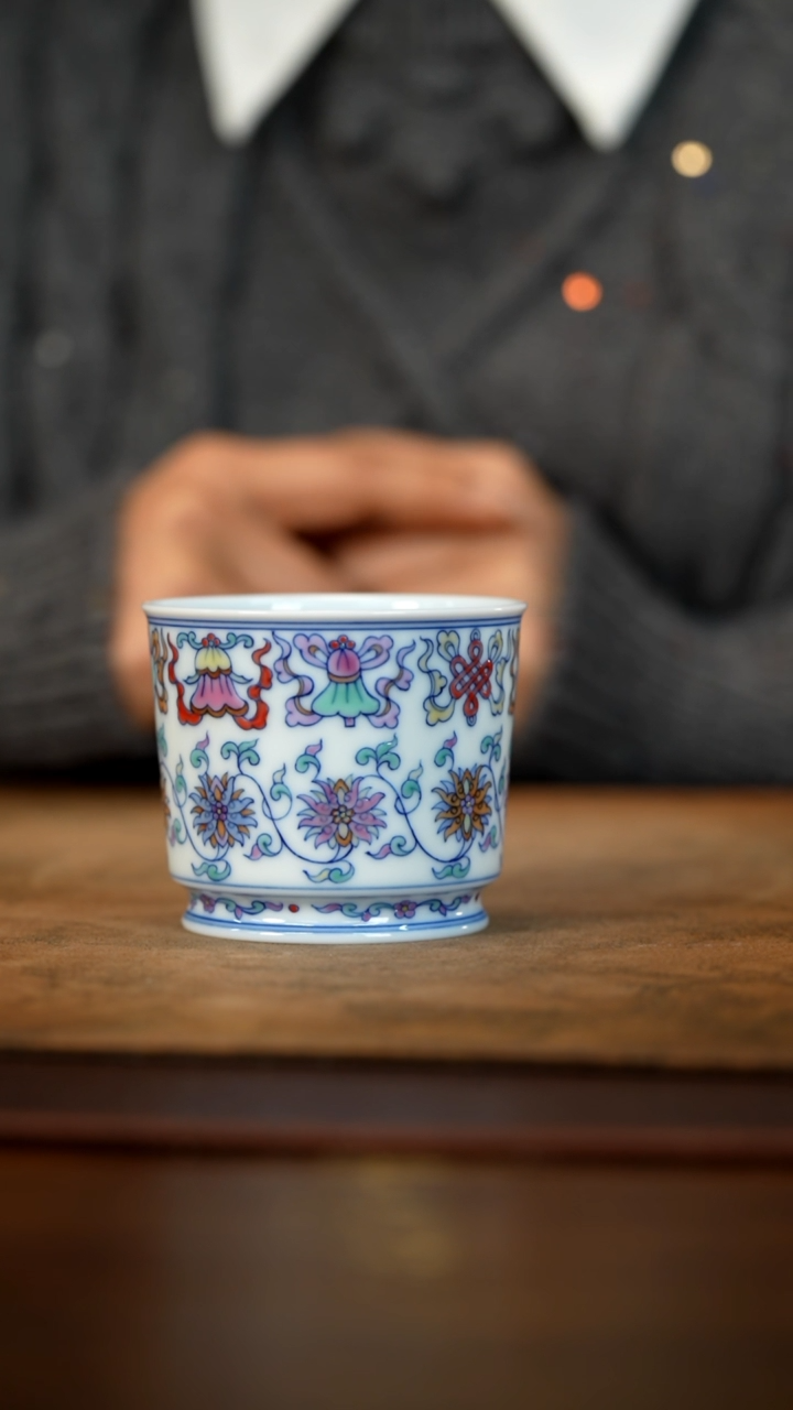 【闪购商品】青花斗彩缠枝八宝直筒融天杯