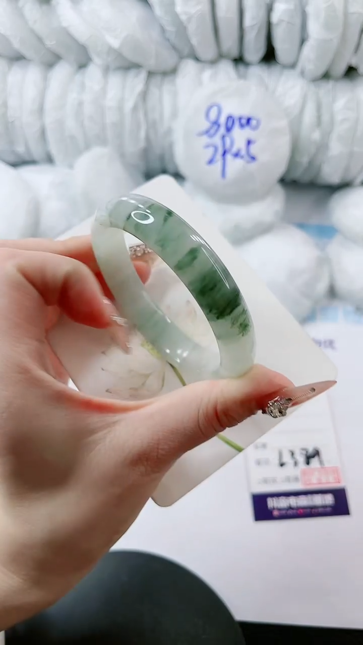【闪购商品】石英质玉手镯未镶嵌多样性发货L389