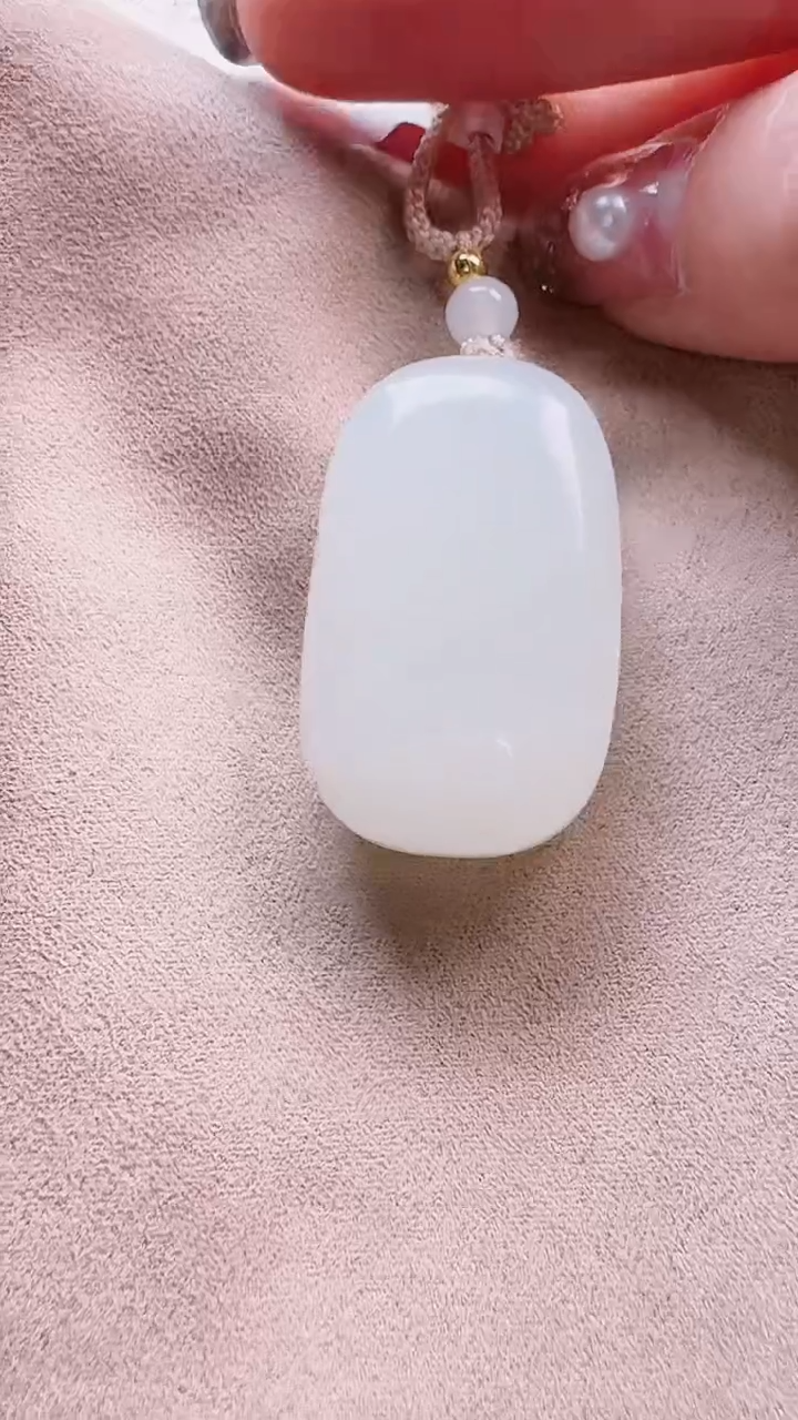 【闪购商品】和田玉吊坠未镶嵌1429面包牌