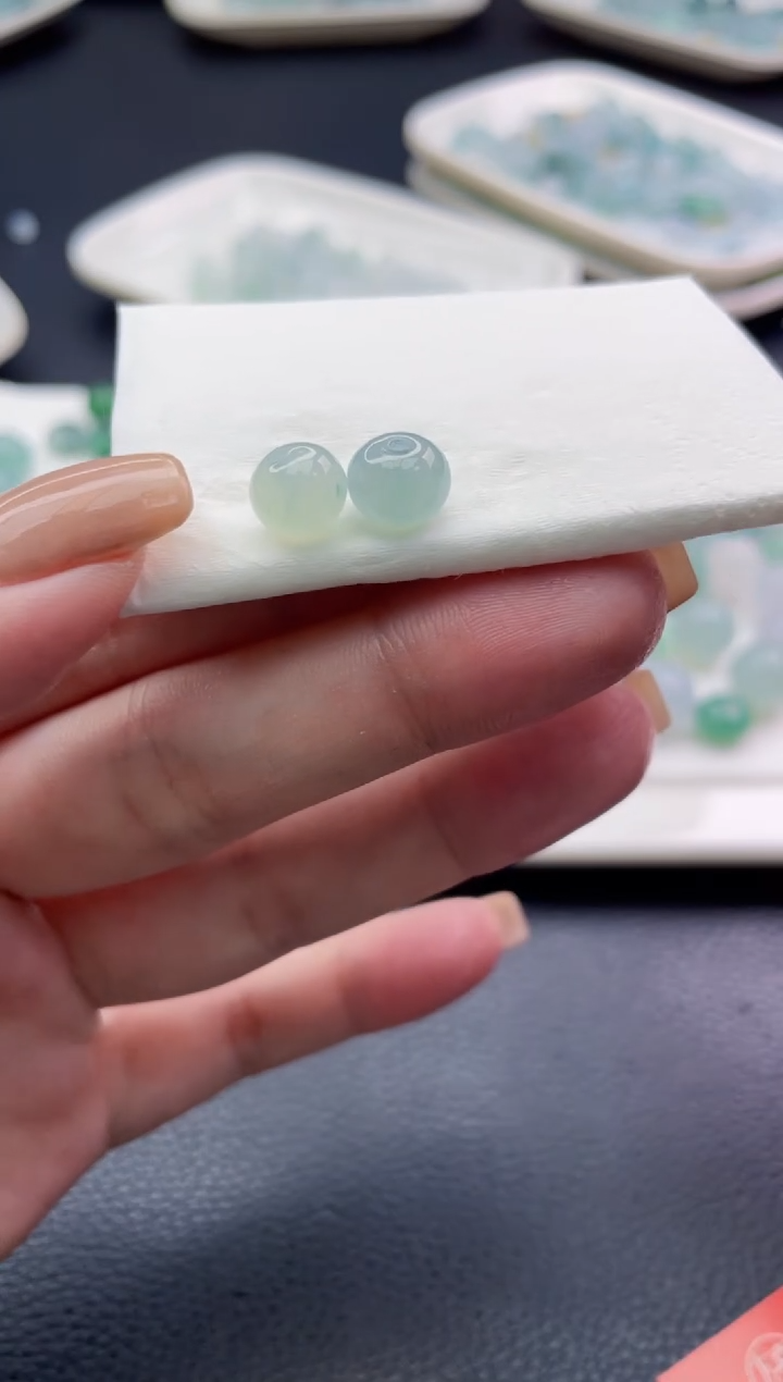 未镶嵌定制翡翠和*珠子