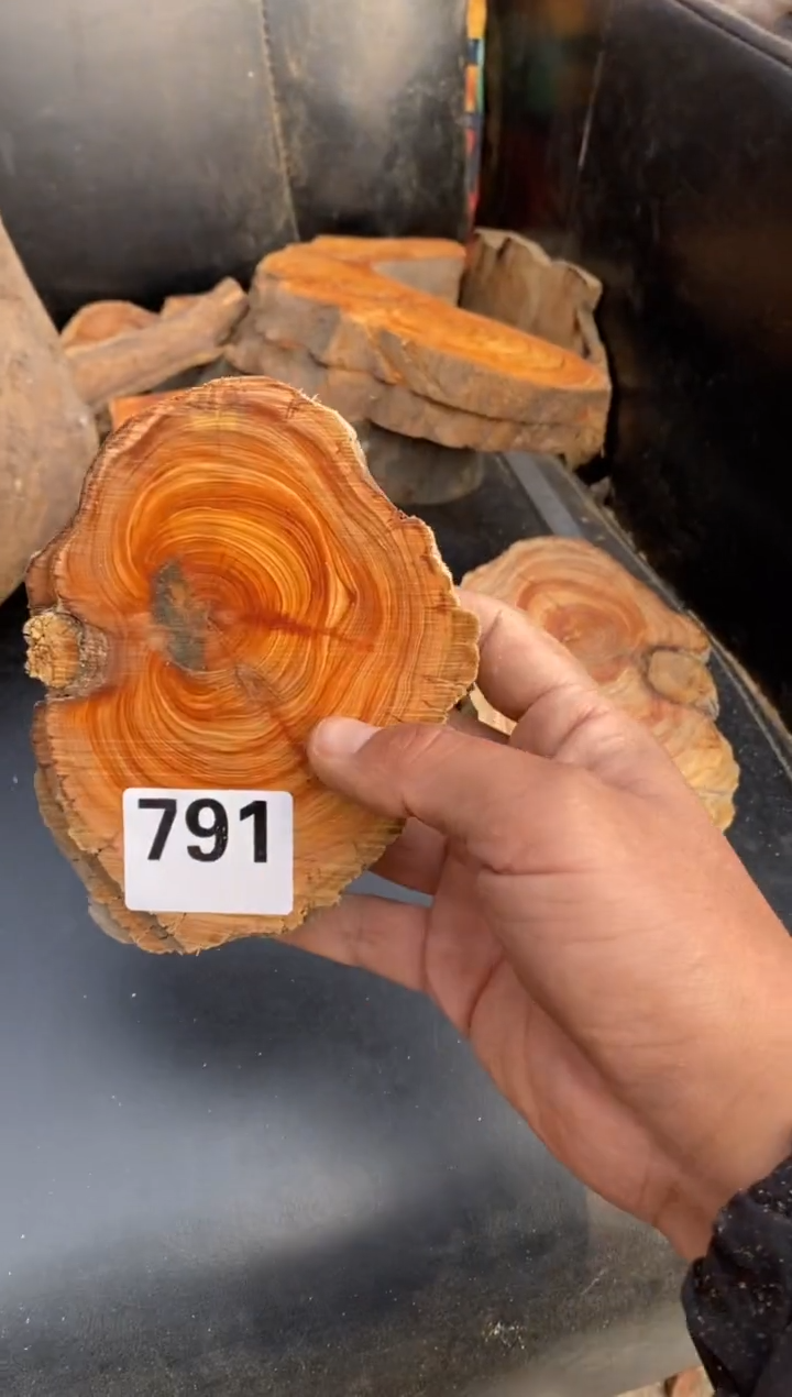 柏木（崖柏）C****5太行陈化崖柏切片！随机（1单1片）791