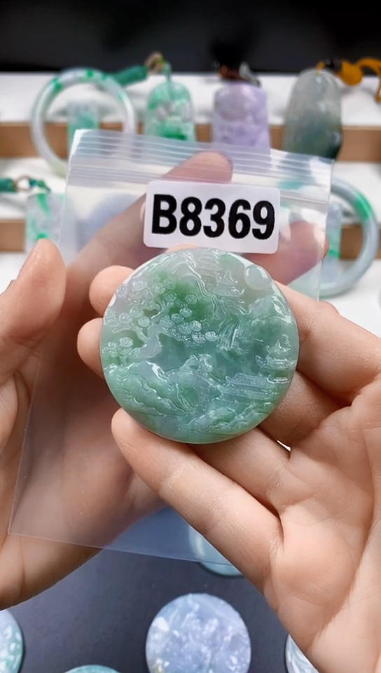 颈饰未镶嵌翡翠白*天然翡翠吊坠挂件