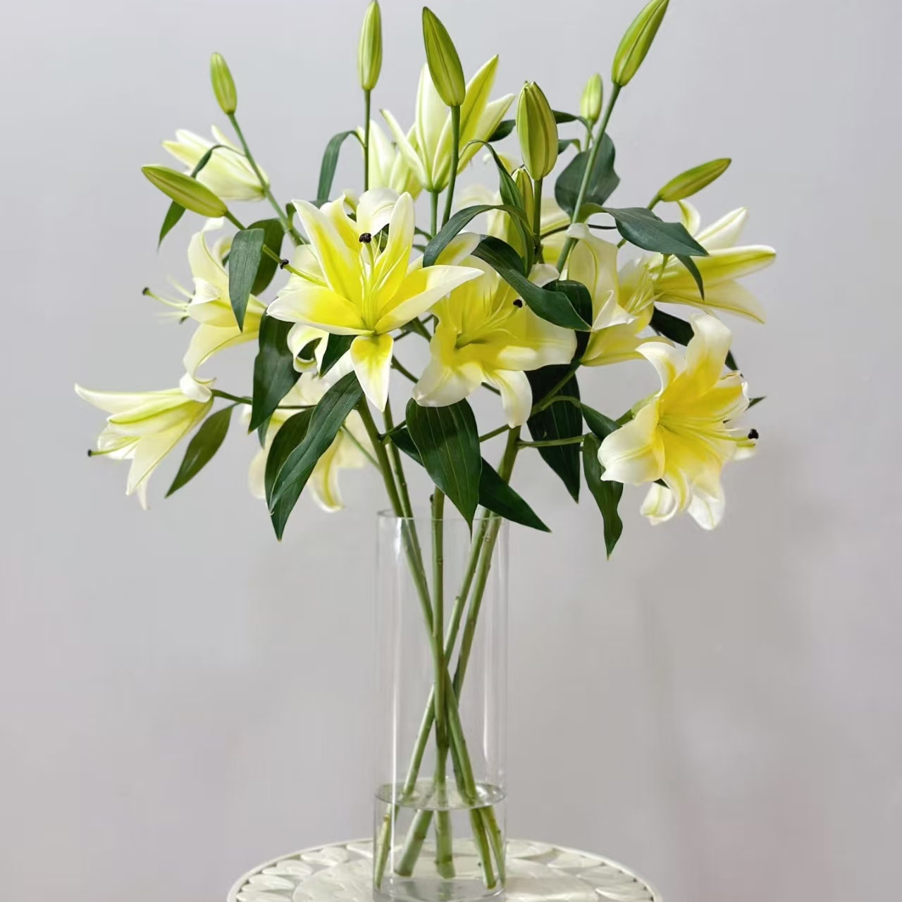 【香水百合】家居鲜花5支黄天霸多头百合杭州1小时免费送花上门