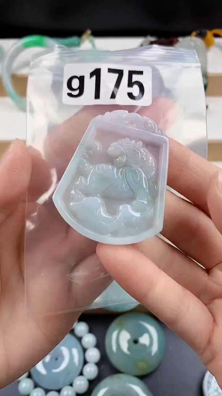 颈饰未镶嵌翡翠天然翡翠吊坠挂件