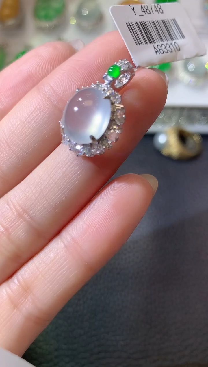 【闪购商品】翡翠吊坠(不含链)18K金镶嵌A91