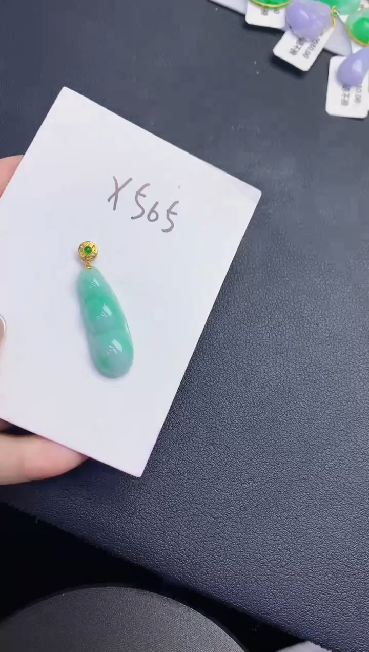 颈饰未镶嵌翡翠缅甸天然翡翠A货