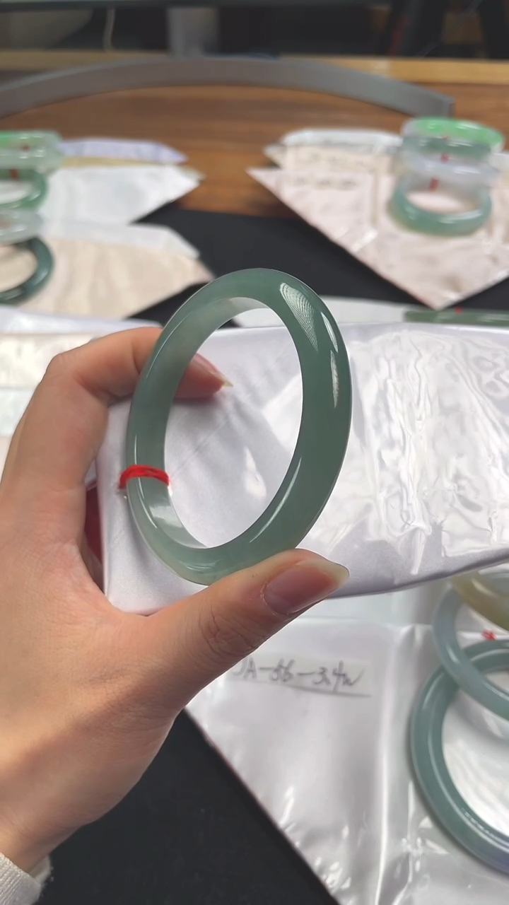 【闪购商品】翡翠手镯未镶嵌手镯MY3333