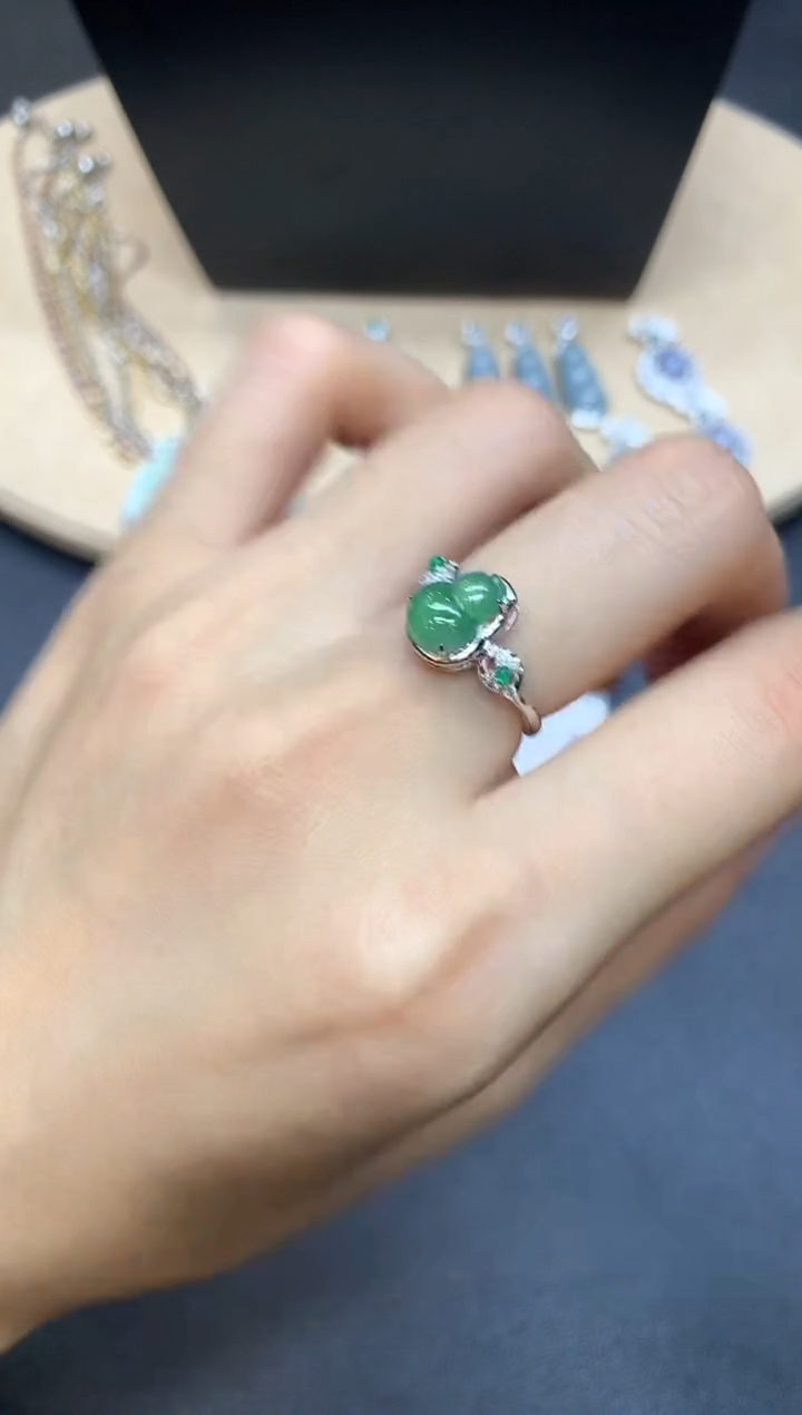 【闪购商品】翡翠戒指银S925镶嵌葫芦【多样性发其一】