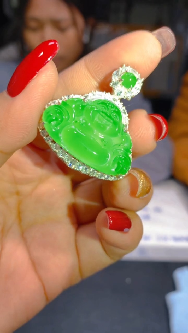 【闪购商品】定制翡翠未镶嵌80定制翡翠-多样性发货 {发其 一}