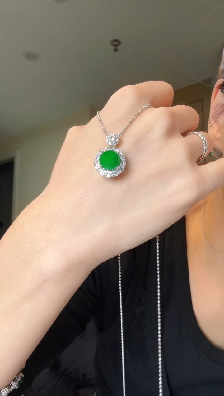 【闪购商品】翡翠吊坠(不含链)银S925镶嵌天然翡翠吊坠