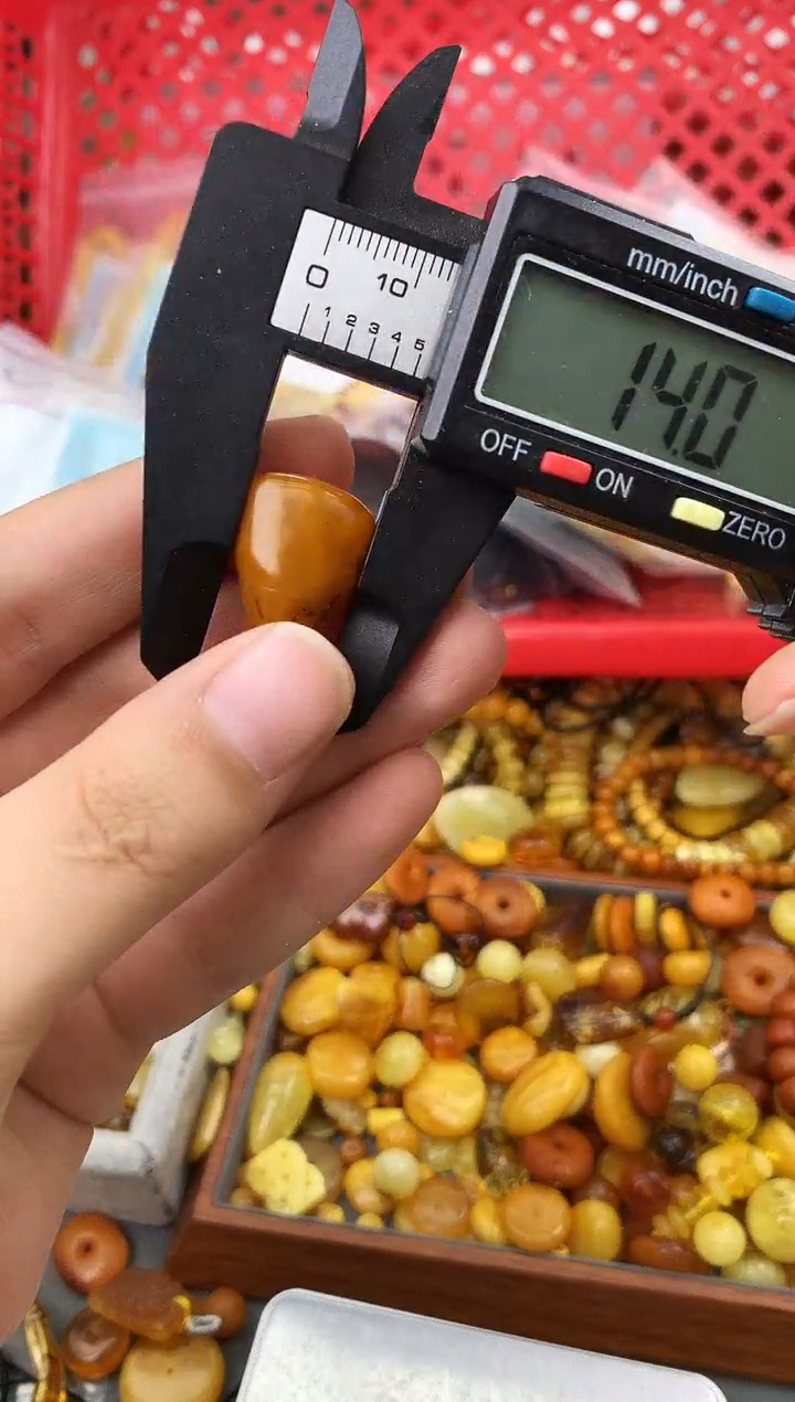 【闪购商品】未镶嵌琥珀珠宝奇石218