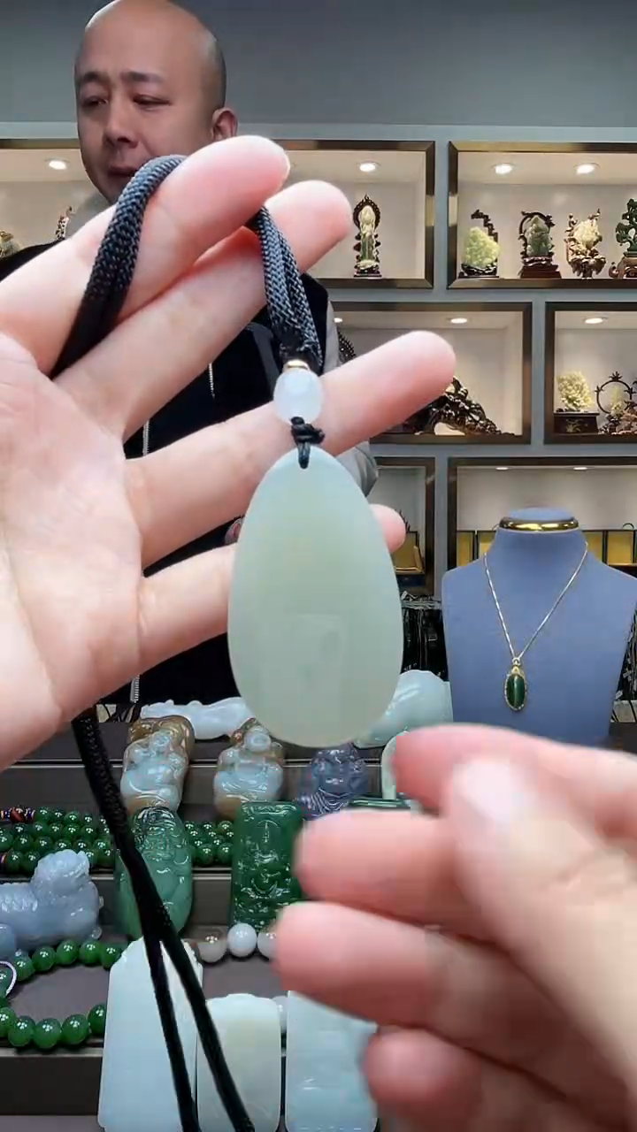 【闪购商品】和田玉颈饰未镶嵌苏