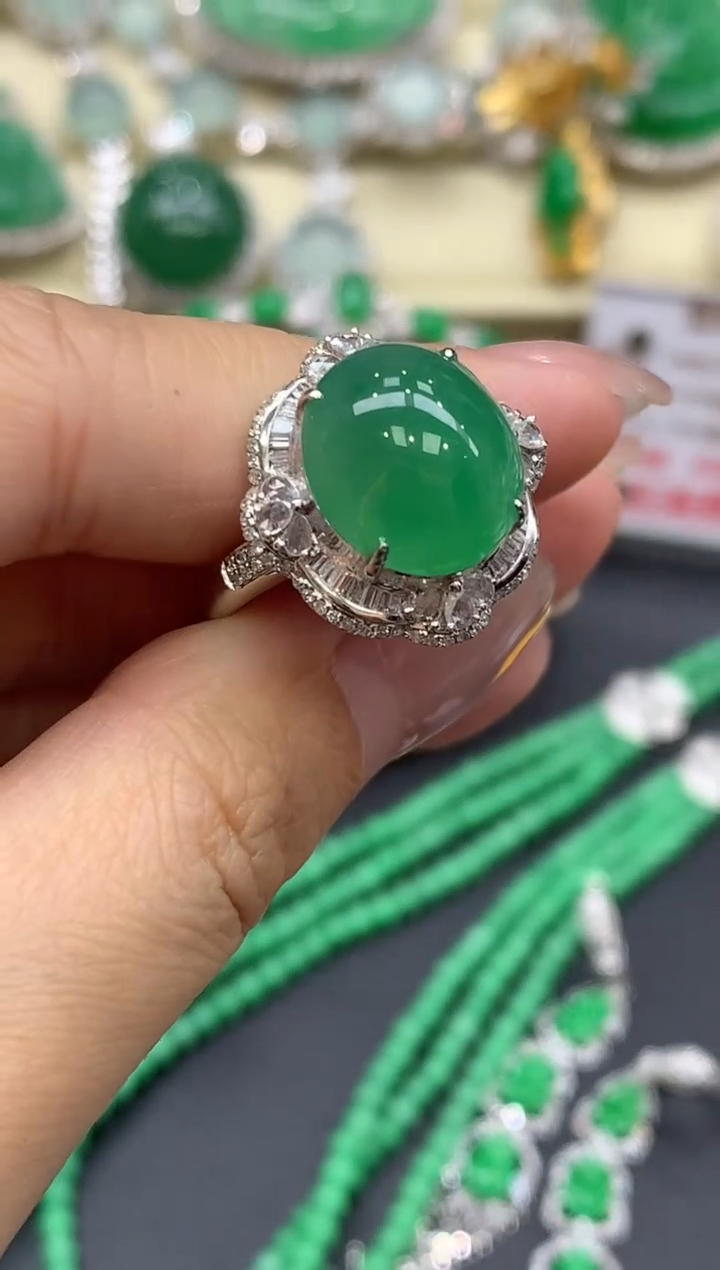 【闪购商品】翡翠戒指18K金镶嵌490-中国好珍宝