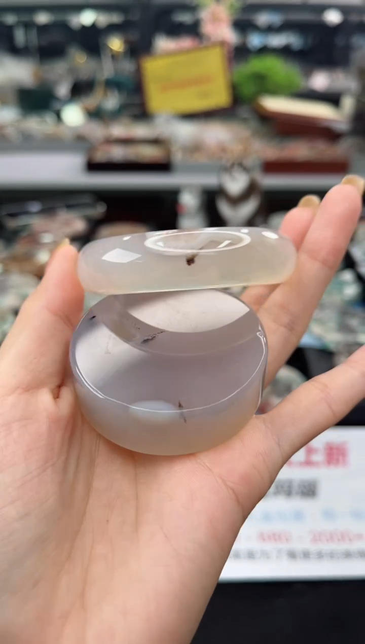 【闪购商品】石英质玉手镯未镶嵌55圈口（赠品镯心）3429066