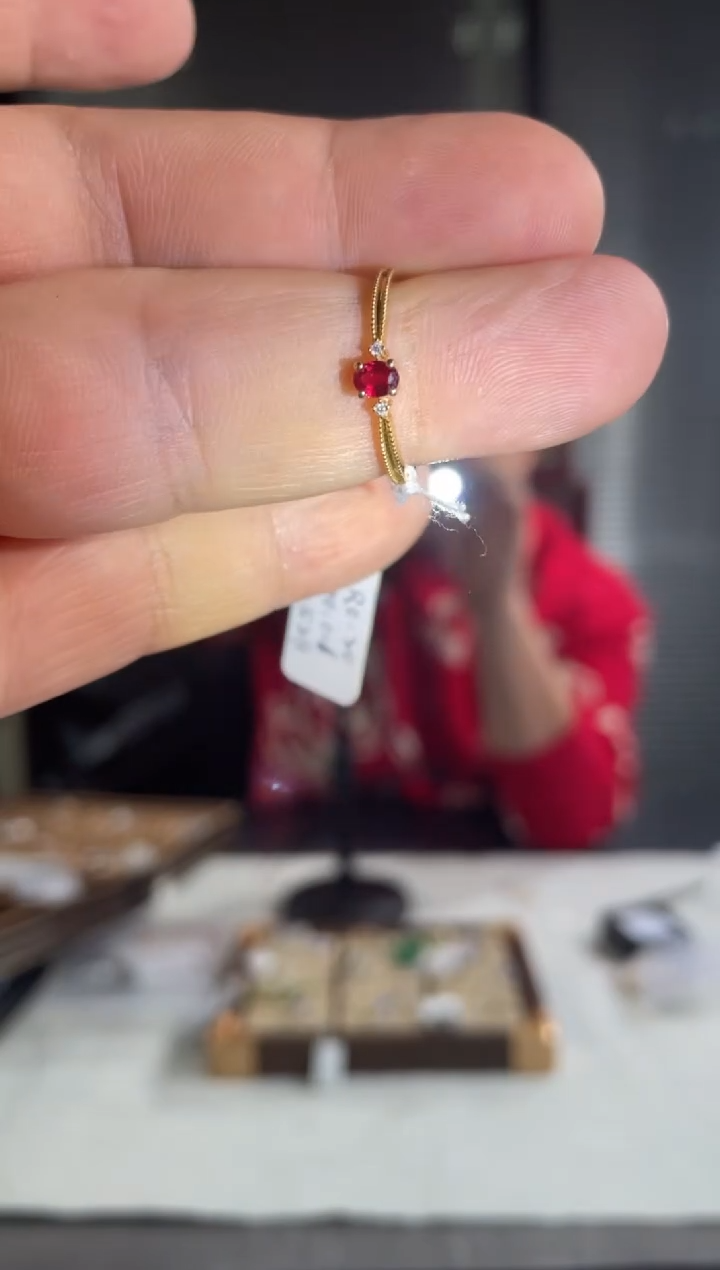 【闪购商品】红宝石戒指18K金镶嵌20分无烧鸽血