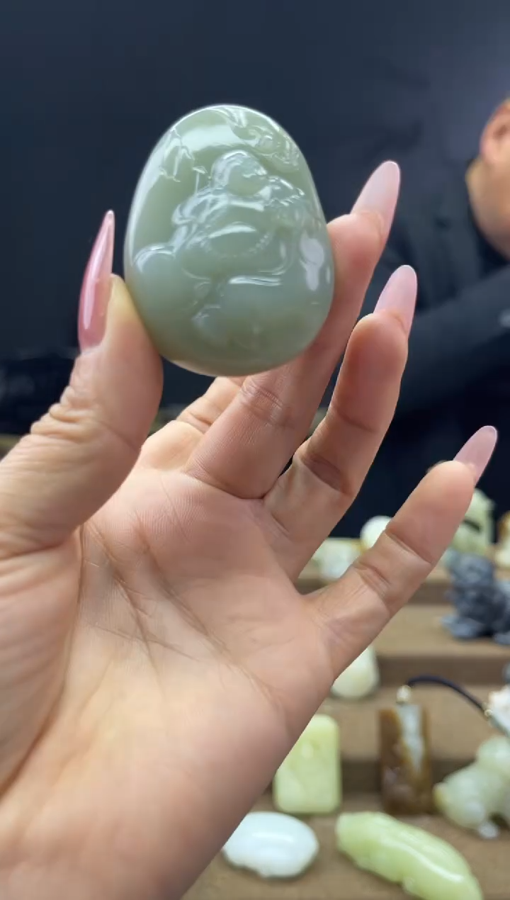 颈饰未镶嵌和田玉1