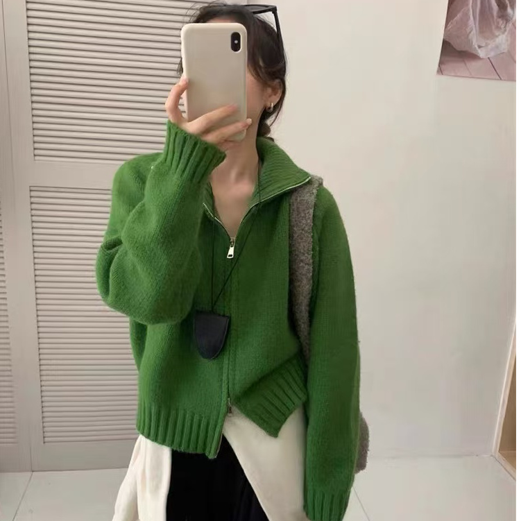 2025慵懒风毛衣外套女秋冬新款韩系简约宽松立领拉链针织开衫上衣