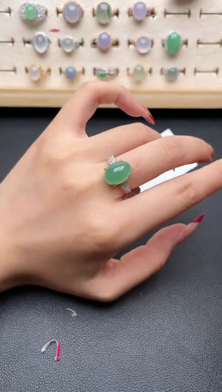 【闪购商品】翡翠戒指银S925镶嵌一物一证一礼盒