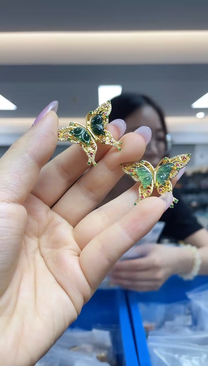 未镶嵌翡翠胸针（多样性发一件）