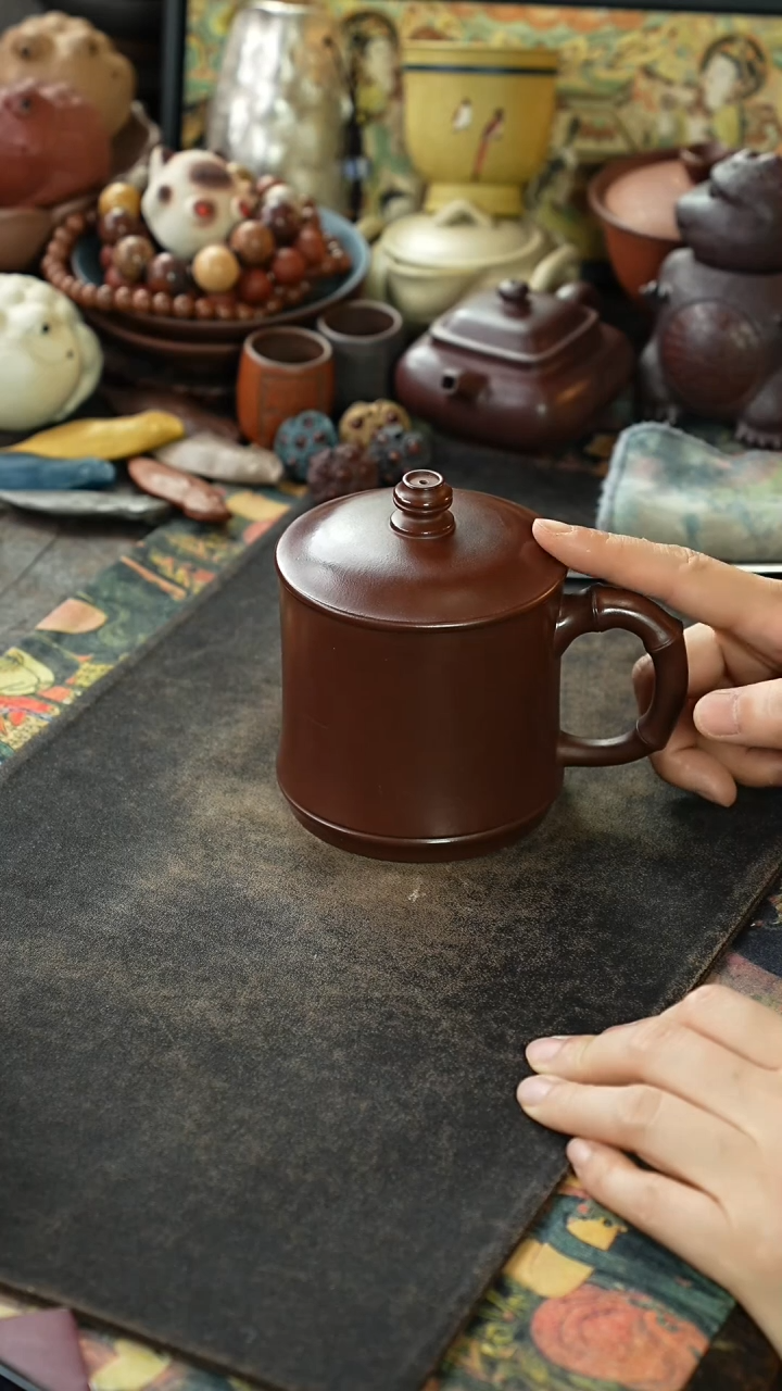 紫朱泥光素紫砂盖杯