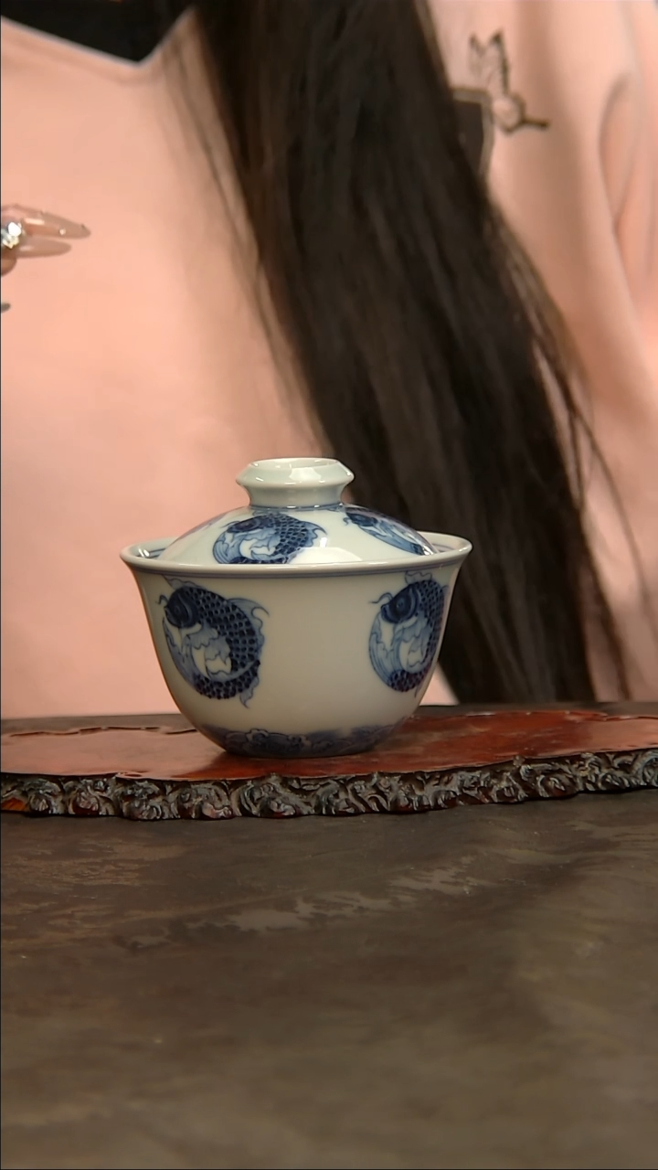 【闪购商品】青花手绘团鱼盖碗