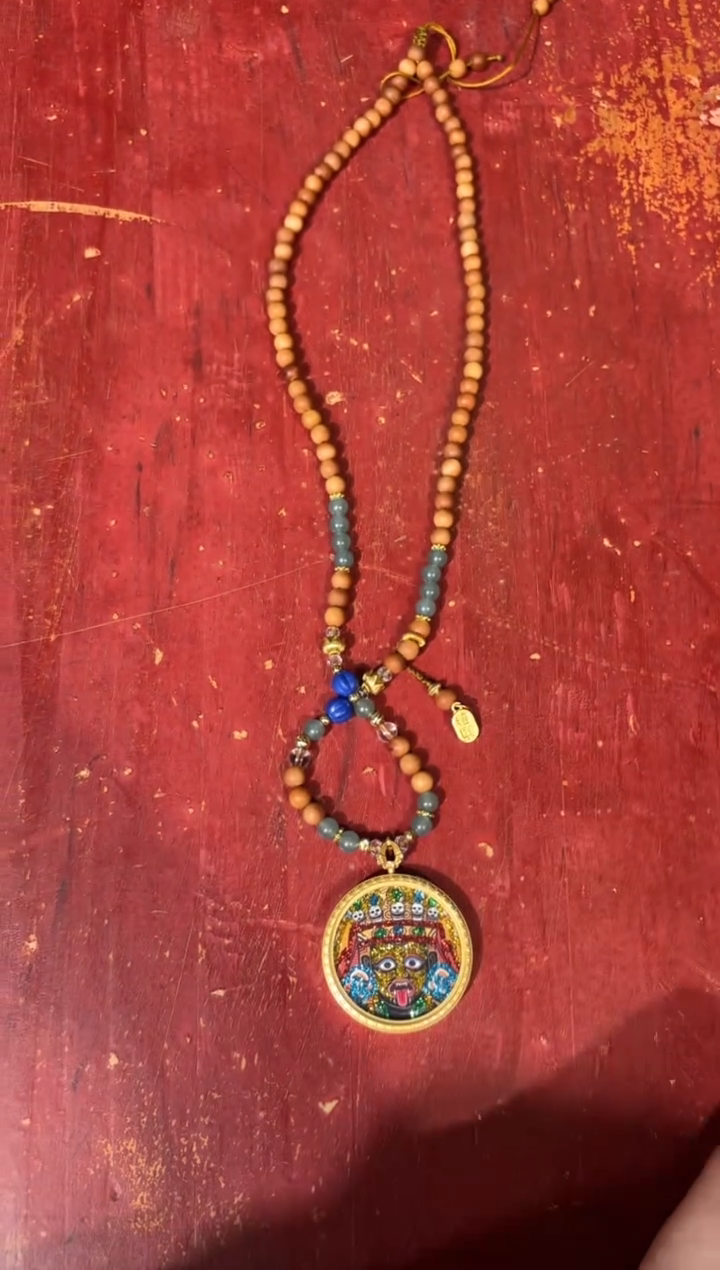 吊坠龙妹的唐卡tk16