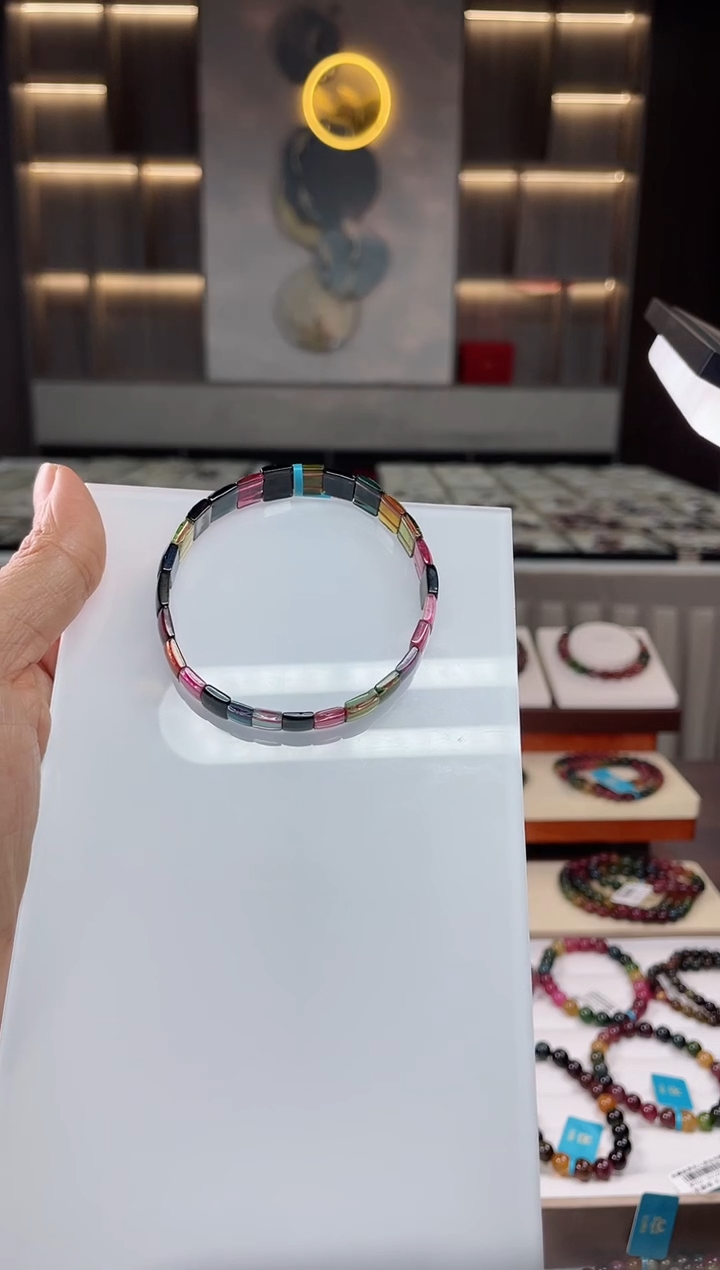 【闪购商品】手牌未镶嵌碧玺（多样性发一条）Q