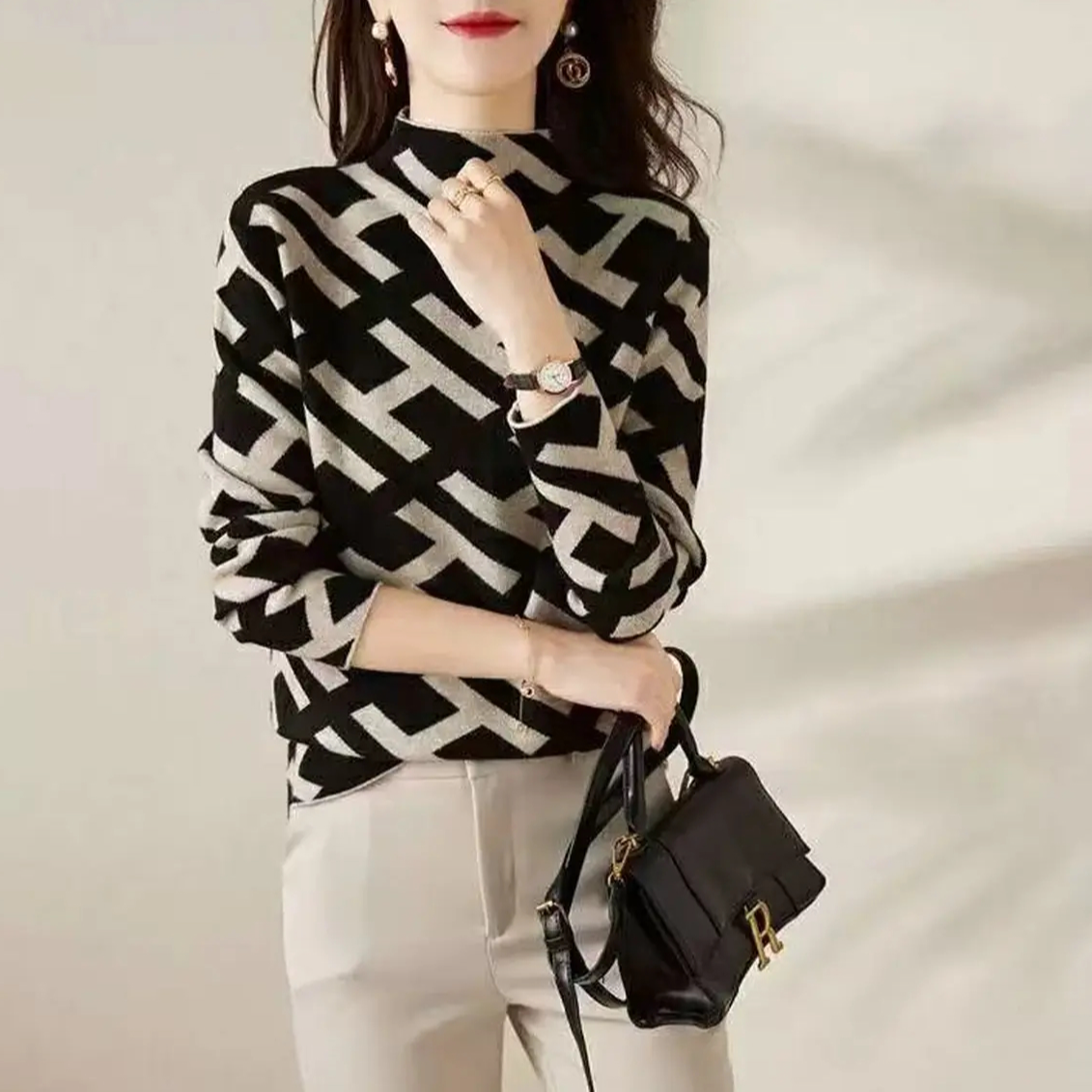 203[黑金H]半高领针织打底衫拼色气质毛衣