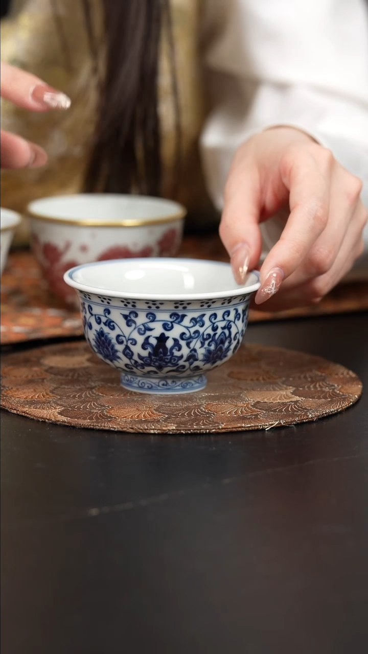 【闪购商品】杯六邑山房青花缠枝