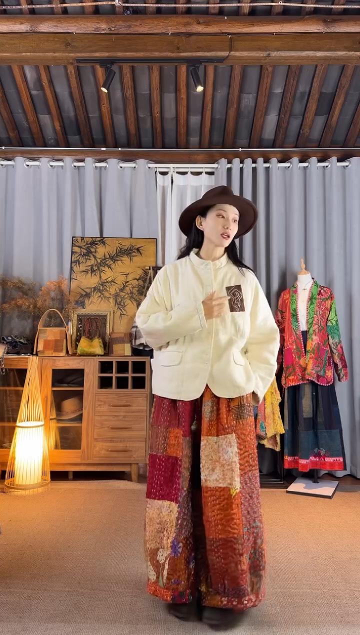 设计师款白色刺绣棉服